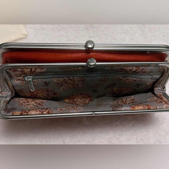 HOBO Lauren NWT Scarlet Leather Wristlet - Picture 8 of 10